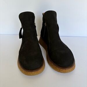 Bueno Black Ankle Boots with Tan Sole